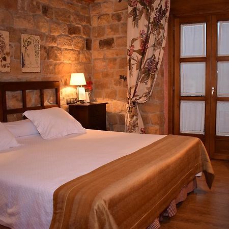 Posada Las Mayas Кінтанар-де-ла-Сьєрра Екстер'єр фото
